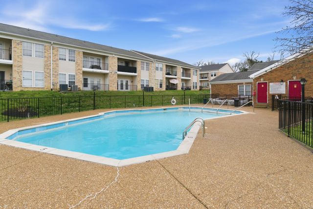 609 Churchill Crossing, Madison, TN 37115