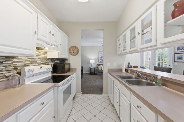 609 Churchill Crossing, Madison, TN 37115