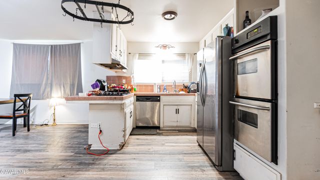 517 W Avenue J10, Lancaster, CA 93534