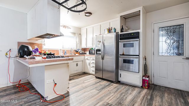 517 W Avenue J10, Lancaster, CA 93534