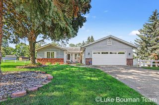 1060 Legion Park Drive, Holland City, MI 49423