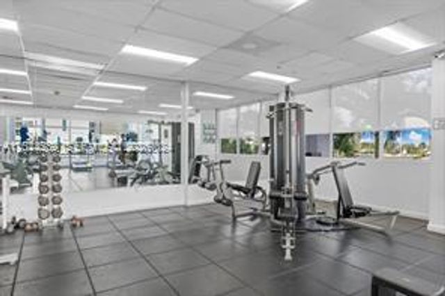 5601 COLLINS AV 607, Miami Beach, FL 33140