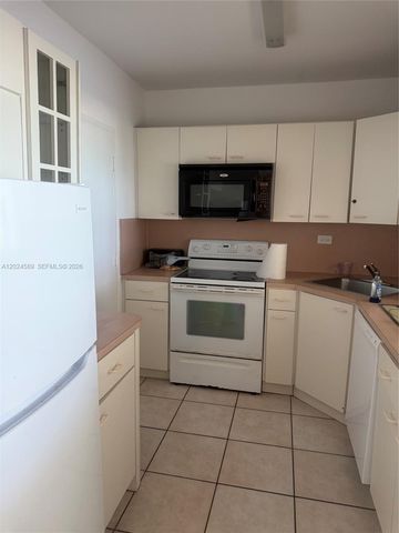 5601 COLLINS AV 607, Miami Beach, FL 33140