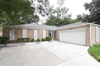 13710 Ella Lee Lane, Houston, TX 77077