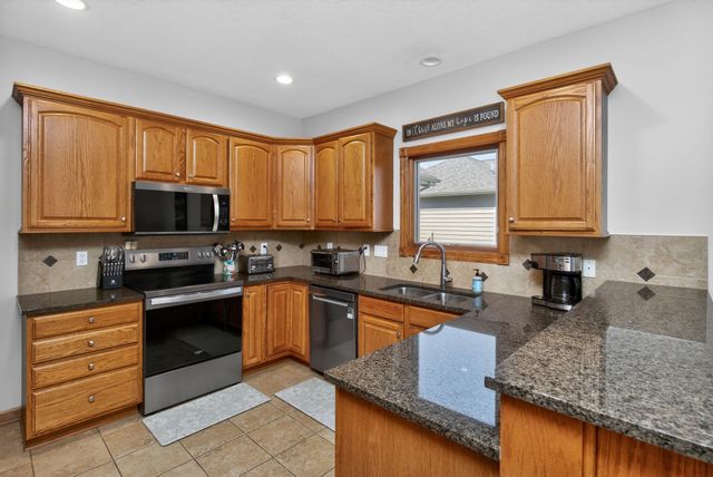 1737 Ashwood Drive SW, Altoona, IA 50009