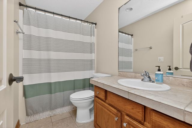 1737 Ashwood Drive SW, Altoona, IA 50009