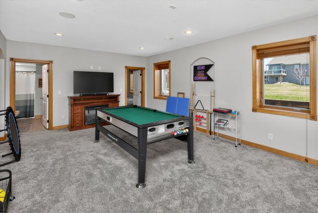 1737 Ashwood Drive SW, Altoona, IA 50009