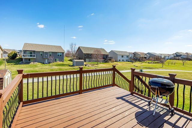 1737 Ashwood Drive SW, Altoona, IA 50009