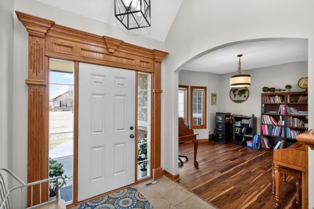 1737 Ashwood Drive SW, Altoona, IA 50009