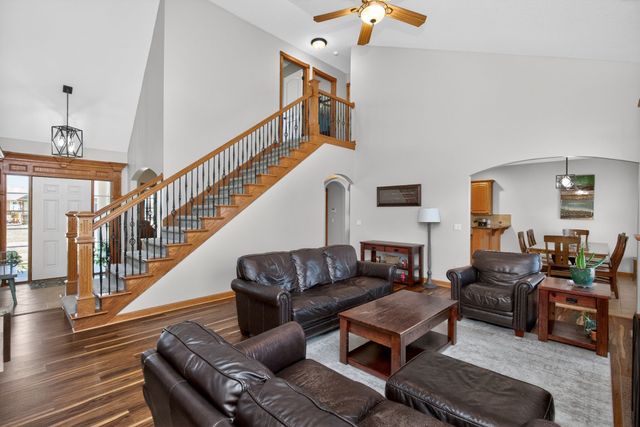 1737 Ashwood Drive SW, Altoona, IA 50009