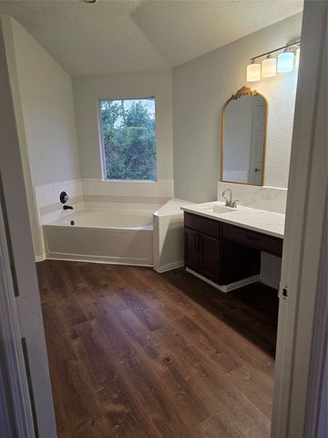 749 Rockett Lane, Cedar Hill, TX 75104