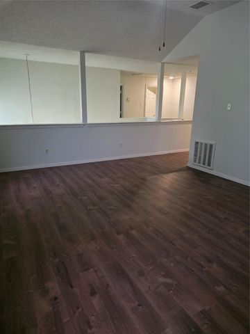 749 Rockett Lane, Cedar Hill, TX 75104