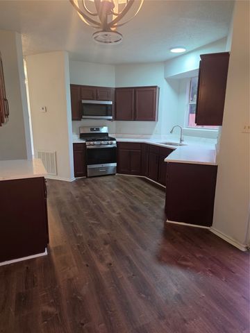 749 Rockett Lane, Cedar Hill, TX 75104