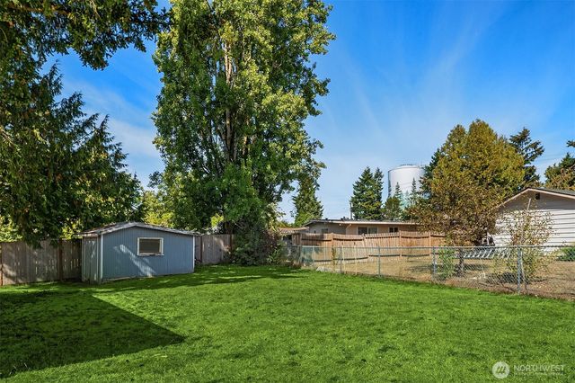 24924 35th Avenue S, Kent, WA 98032