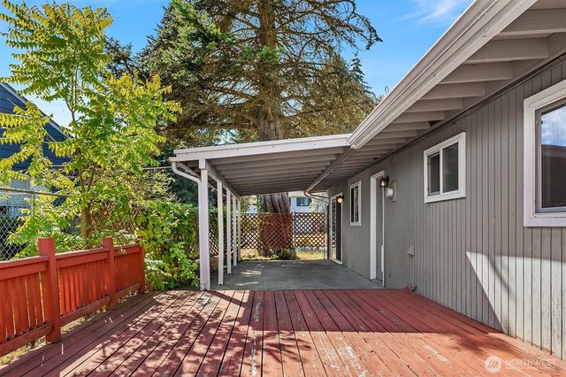 24924 35th Avenue S, Kent, WA 98032