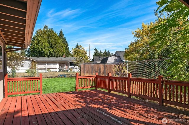 24924 35th Avenue S, Kent, WA 98032