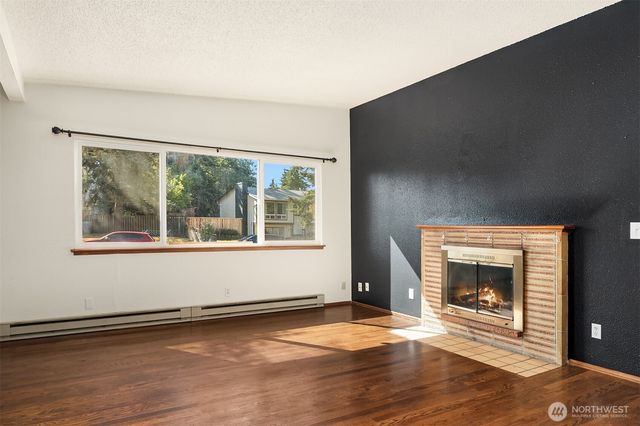 24924 35th Avenue S, Kent, WA 98032