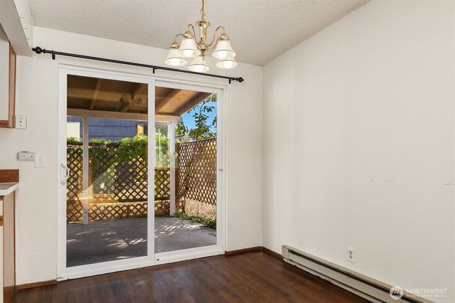24924 35th Avenue S, Kent, WA 98032