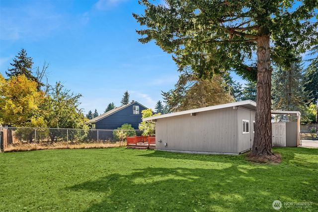 24924 35th Avenue S, Kent, WA 98032
