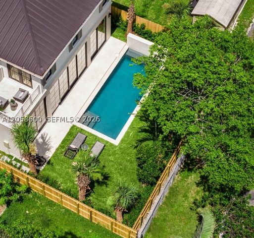 3372 Charles Ave, Miami, FL 33133