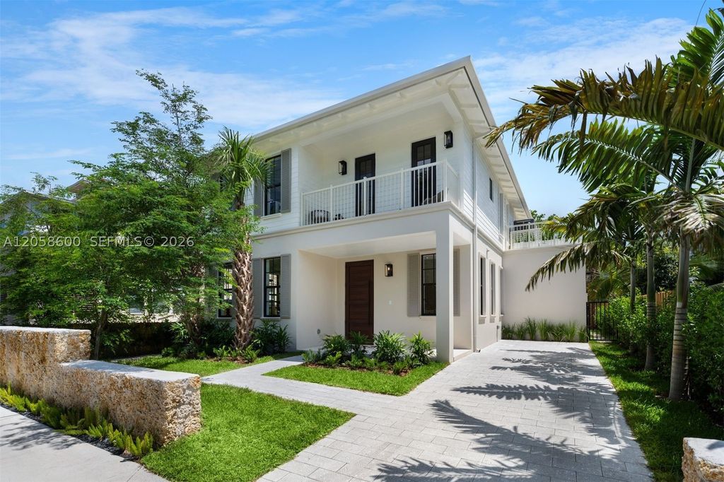 3372 Charles Ave, Miami, FL 33133