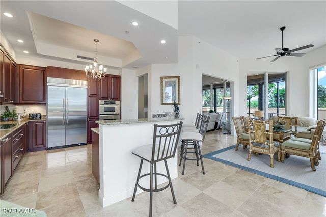 1050 Borghese LN 106, Naples, FL 34114