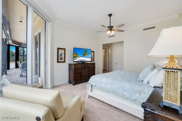 1050 Borghese LN 106, Naples, FL 34114