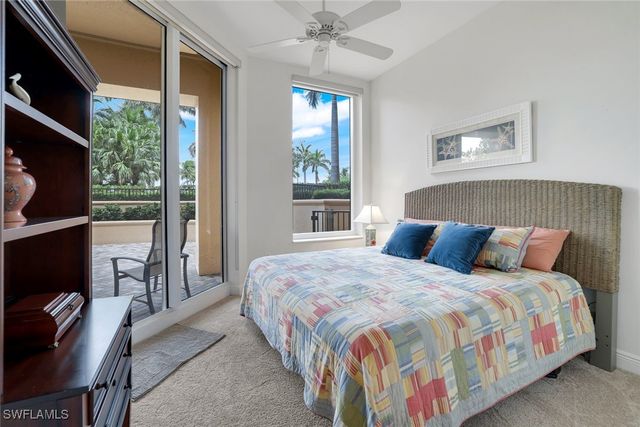 1050 Borghese LN 106, Naples, FL 34114