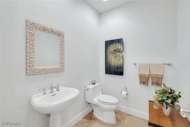 1050 Borghese LN 106, Naples, FL 34114