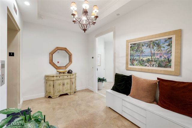 1050 Borghese LN 106, Naples, FL 34114