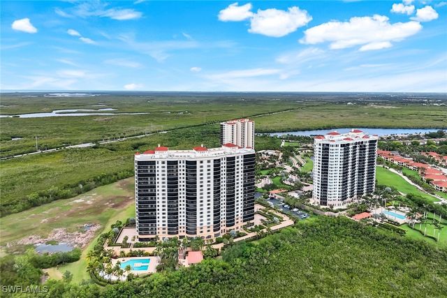 1050 Borghese LN 106, Naples, FL 34114