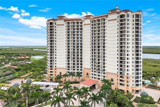 1050 Borghese LN 106, Naples, FL 34114