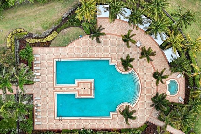 1050 Borghese LN 106, Naples, FL 34114