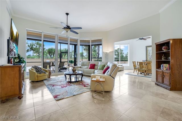 1050 Borghese LN 106, Naples, FL 34114