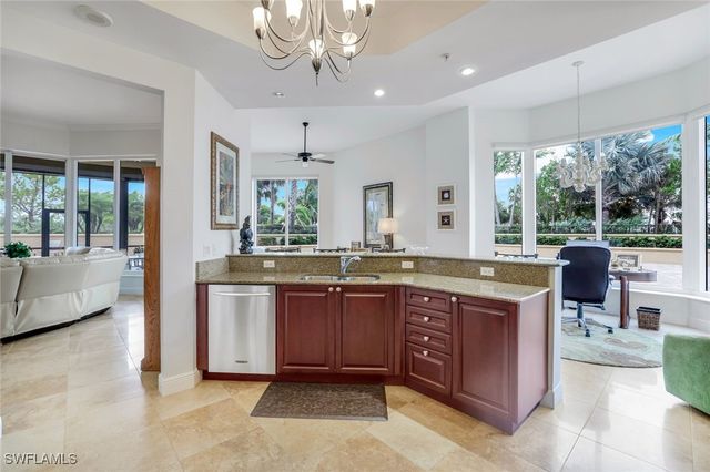 1050 Borghese LN 106, Naples, FL 34114