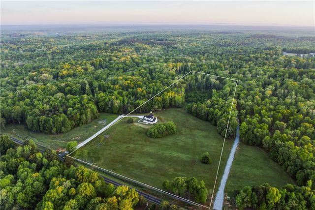 245 W Chapman Road, Belton, SC 29627