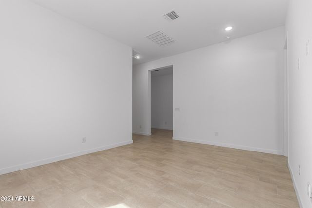 31550 N HAYWEATHER Lane, San Tan Valley, AZ 85143