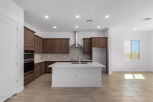 31550 N HAYWEATHER Lane, San Tan Valley, AZ 85143