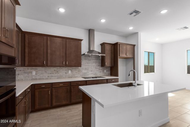 31550 N HAYWEATHER Lane, San Tan Valley, AZ 85143