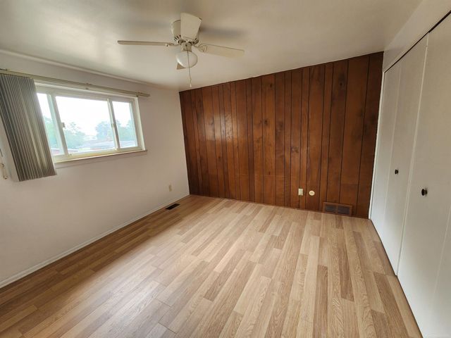 30605 Hennigan Street, Roseville, MI 48066