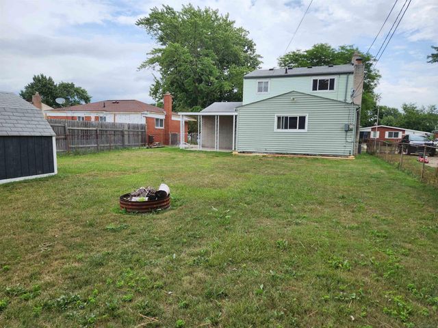 30605 Hennigan Street, Roseville, MI 48066
