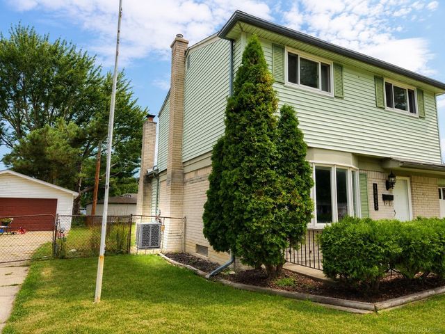 30605 Hennigan Street, Roseville, MI 48066