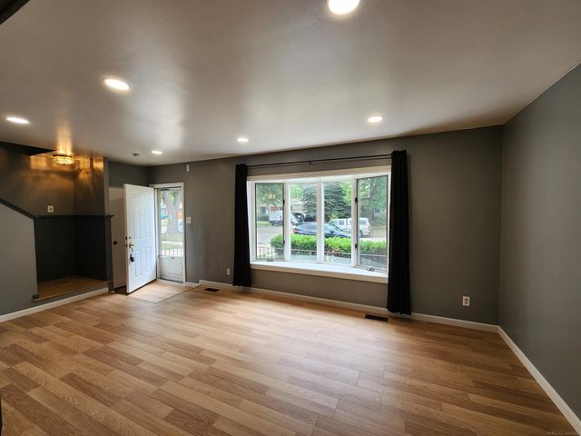 30605 Hennigan Street, Roseville, MI 48066