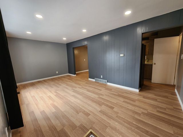30605 Hennigan Street, Roseville, MI 48066