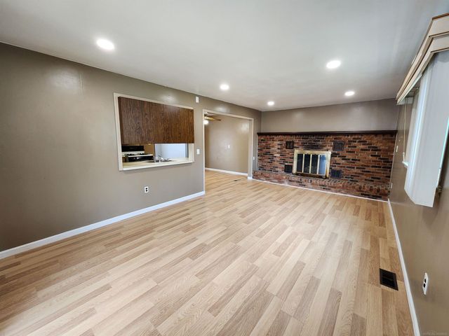 30605 Hennigan Street, Roseville, MI 48066