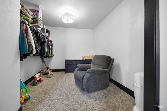 215 S Diamond St, Nampa, ID 83686