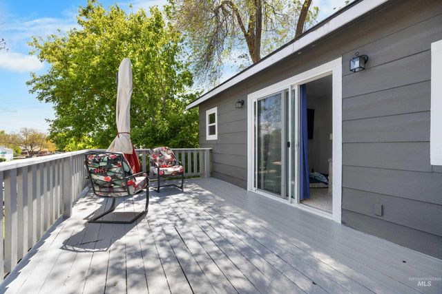 215 S Diamond St, Nampa, ID 83686