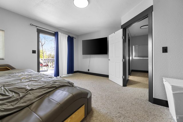 215 S Diamond St, Nampa, ID 83686