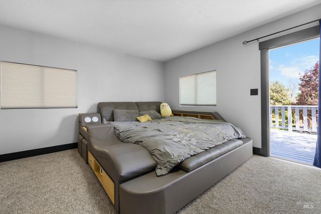 215 S Diamond St, Nampa, ID 83686