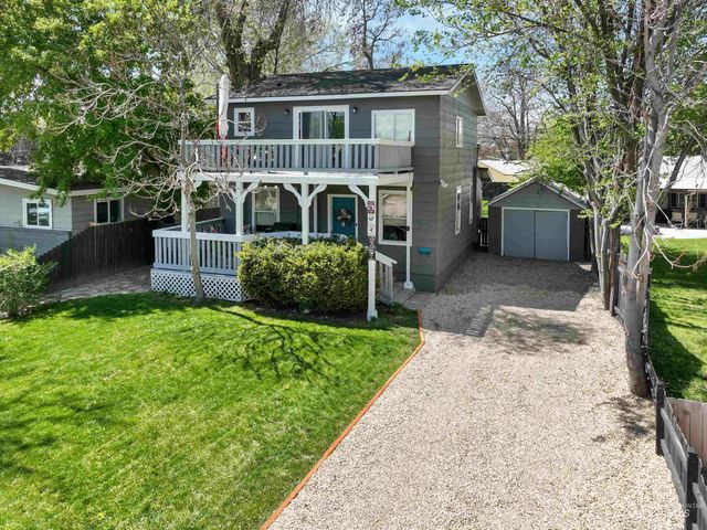 215 S Diamond St, Nampa, ID 83686